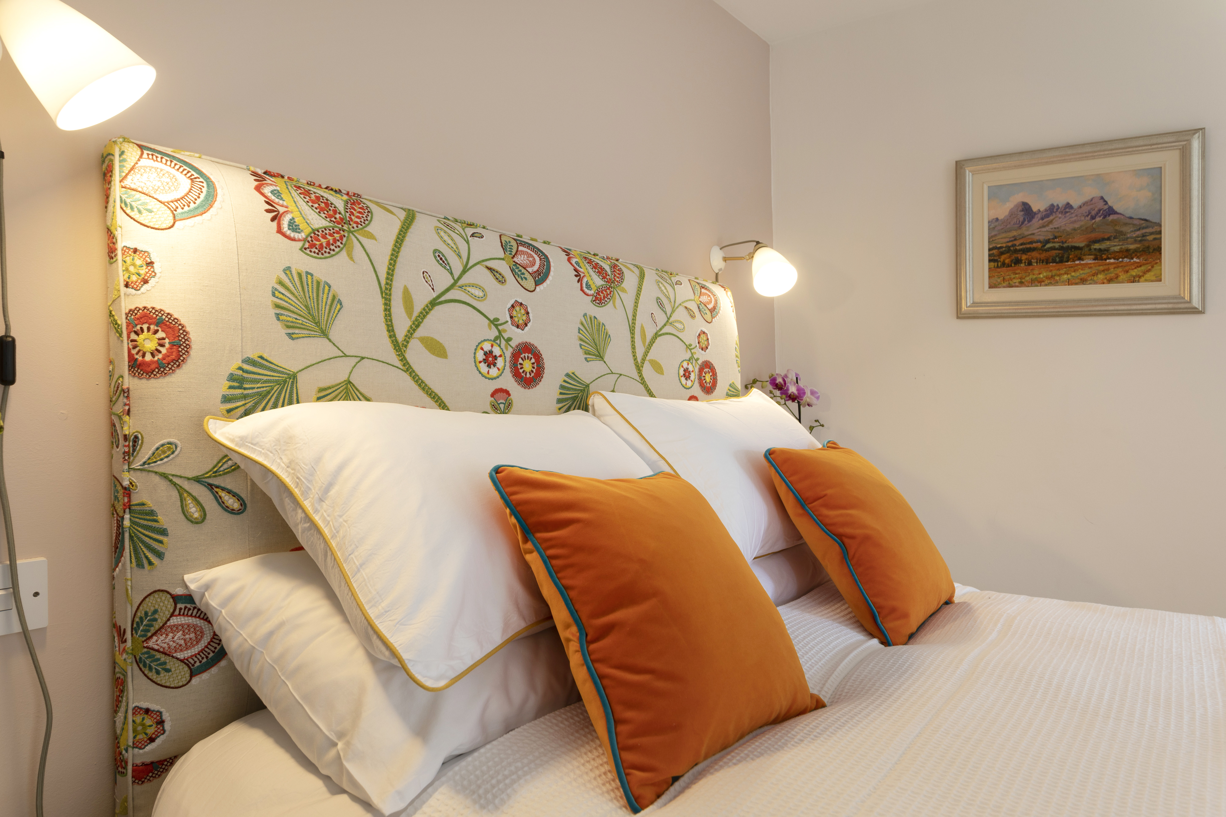 The king size double bedroom at The Round House