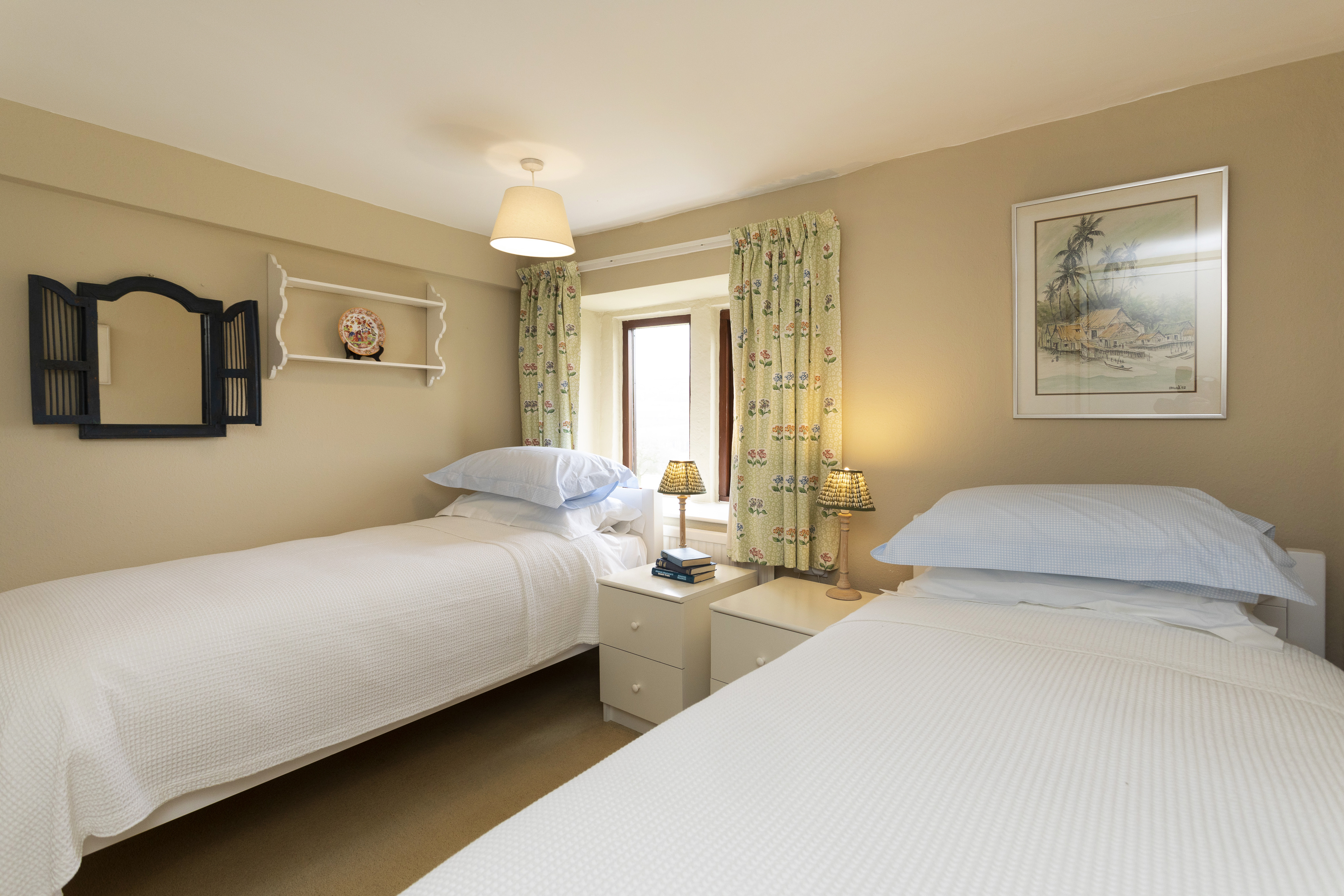 The twin bedroom at Woodside Cottage